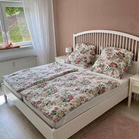 Neu: Ferienwohnung Zum Nussbaum - Landhausstil & Moseltalblick Трабен-Трарбах Екстер'єр фото