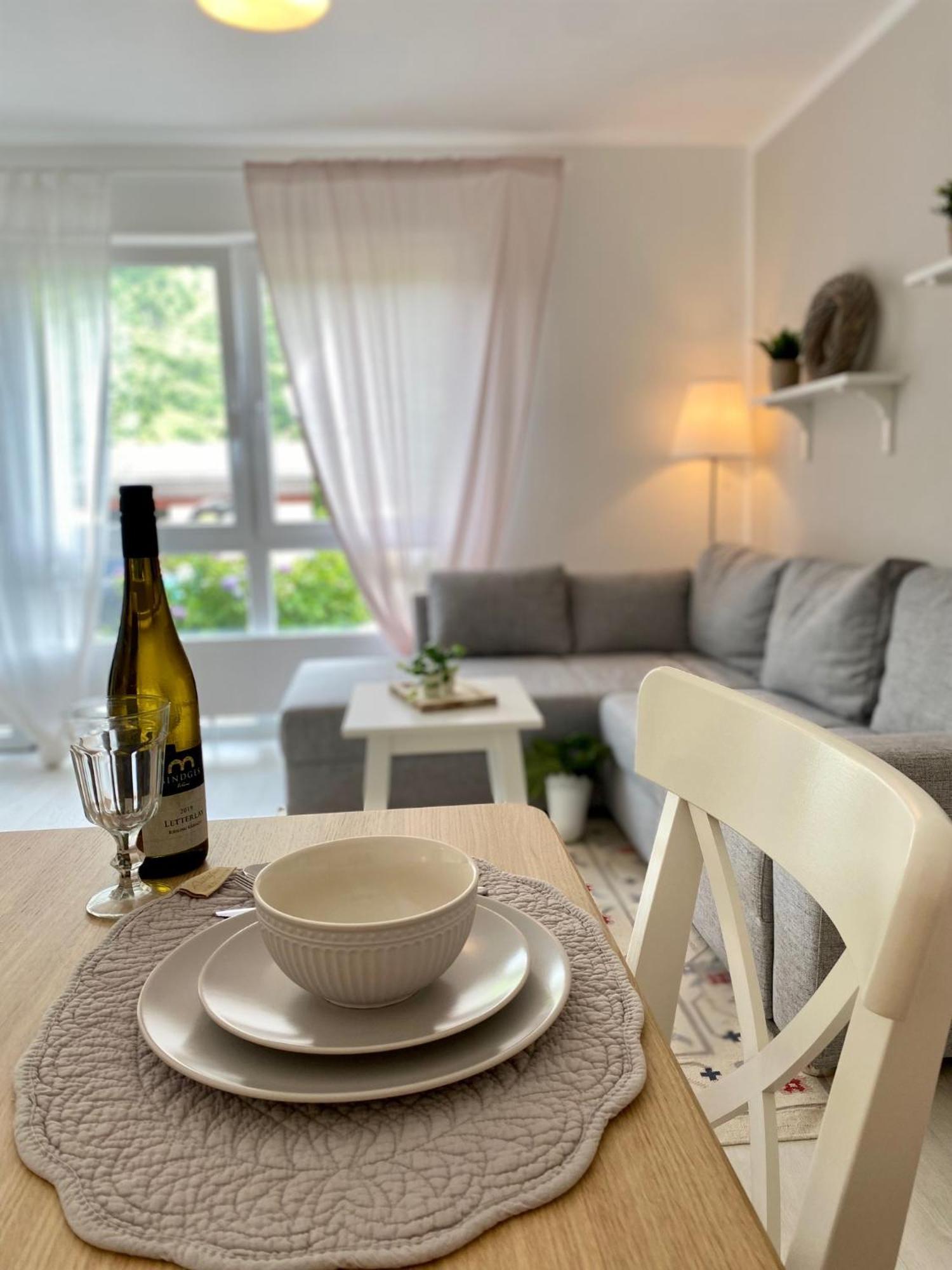 Neu: Ferienwohnung Zum Nussbaum - Landhausstil & Moseltalblick Трабен-Трарбах Екстер'єр фото