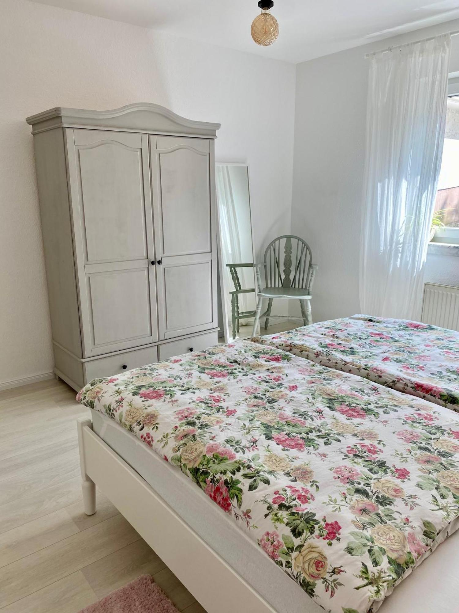 Neu: Ferienwohnung Zum Nussbaum - Landhausstil & Moseltalblick Трабен-Трарбах Екстер'єр фото